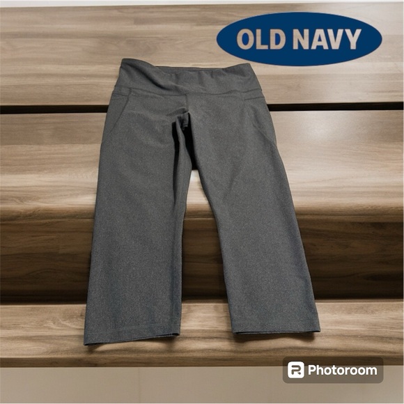 High Rise Crop Legging - Picture 1 of 11